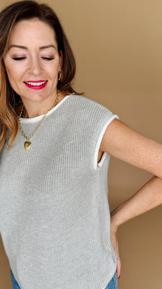 Carefree Contrast Edge Sweater Vest