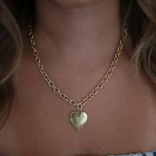 Hugs & Kisses Necklace